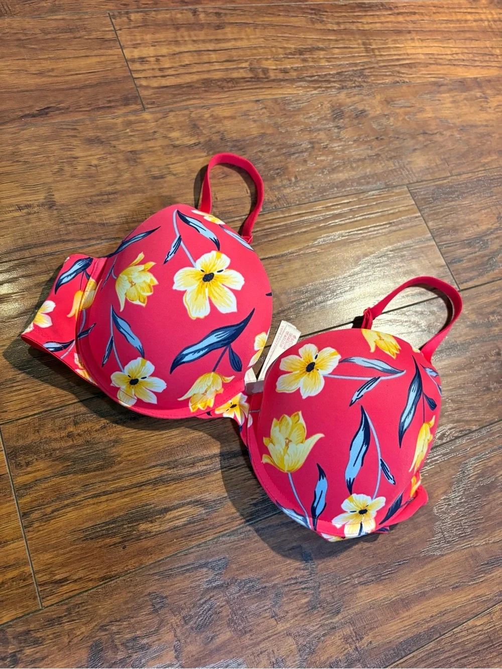 Victoria’s Secret PINK women’s size 36C push up bra
